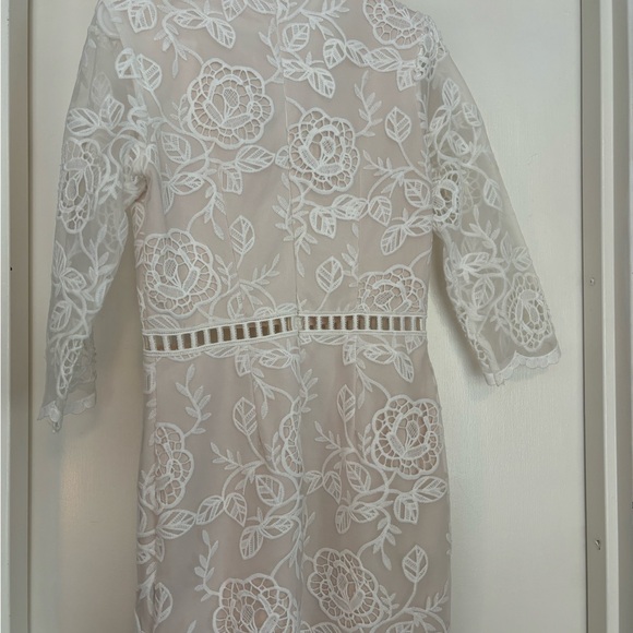 Intricate White Arc & Co Dress - Picture 2 of 5